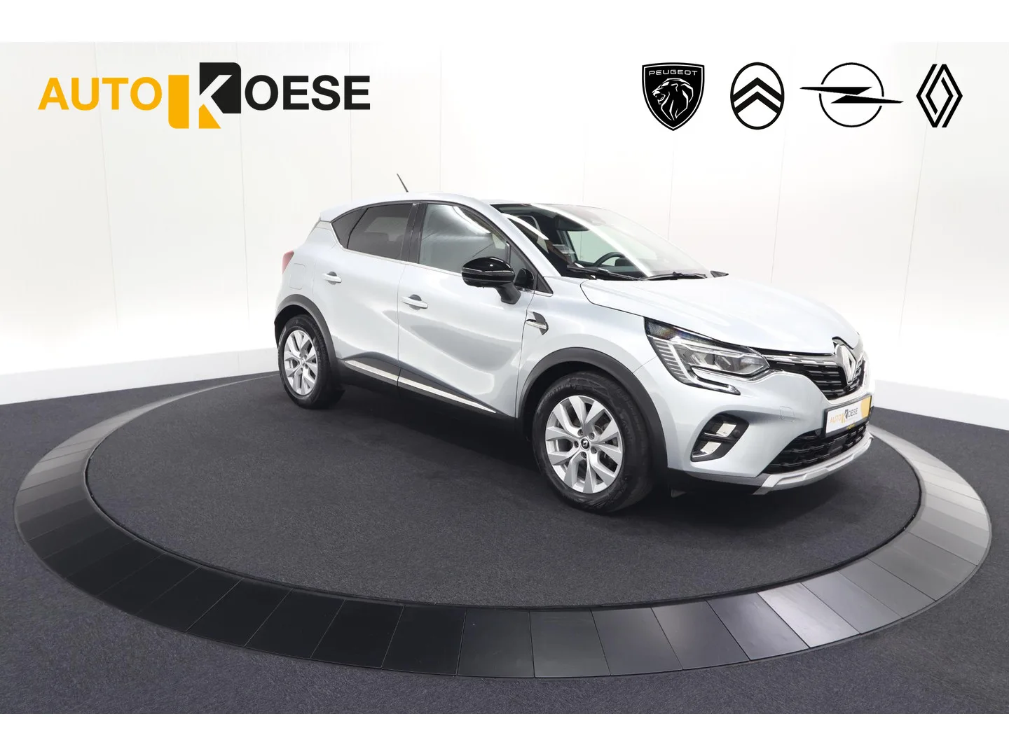 Renault Captur (2022) — foto 1