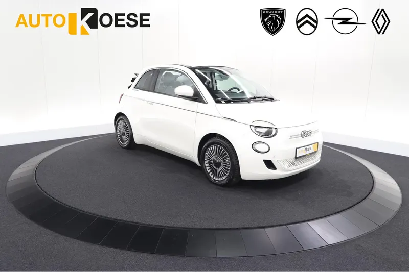 Fiat 500C (2023)
