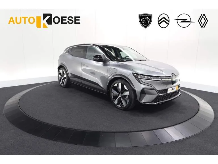 Renault Mégane E-Tech (2023) — foto 1