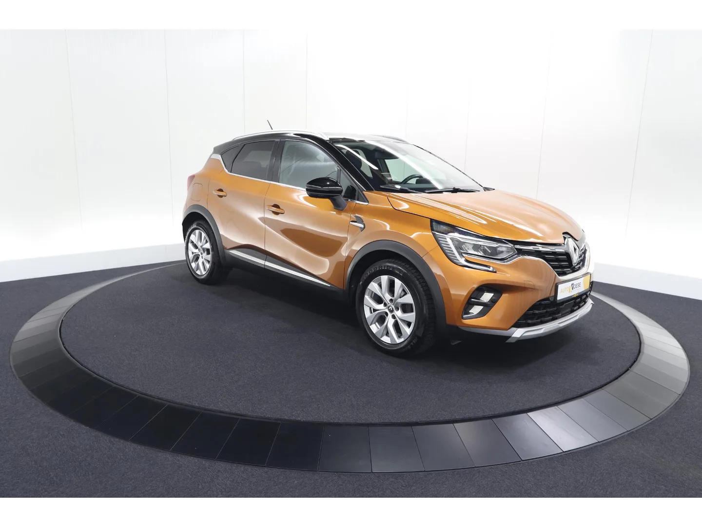Renault Captur (2020) — foto 1