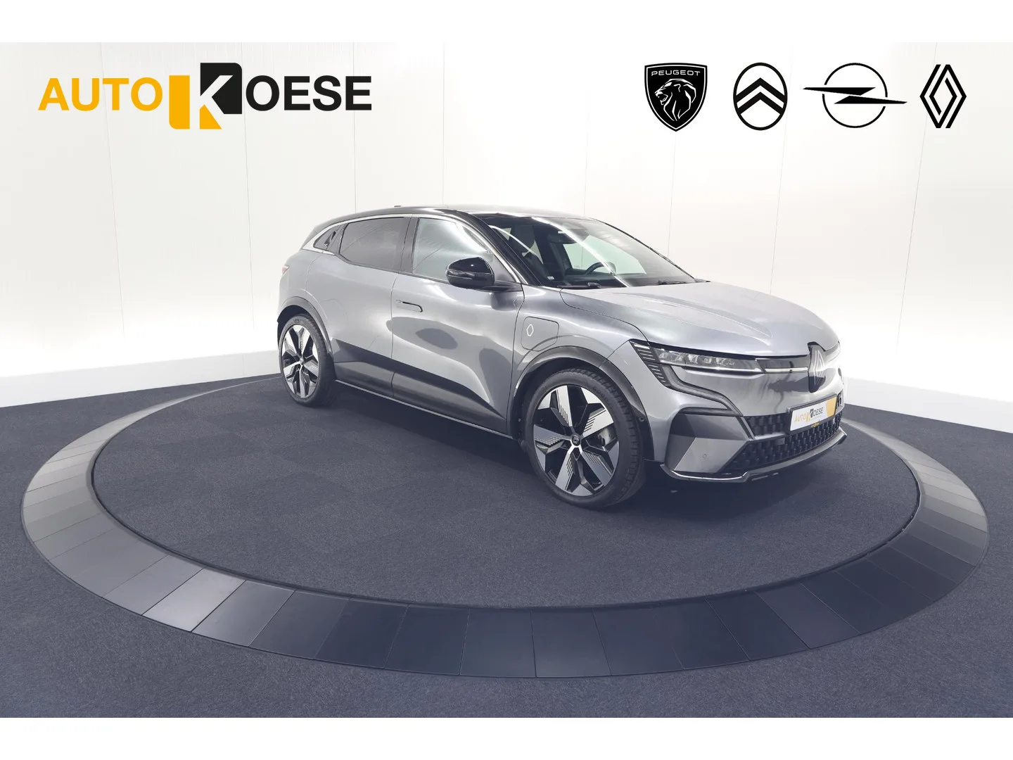 Renault Mégane E-Tech (2023) — foto 1