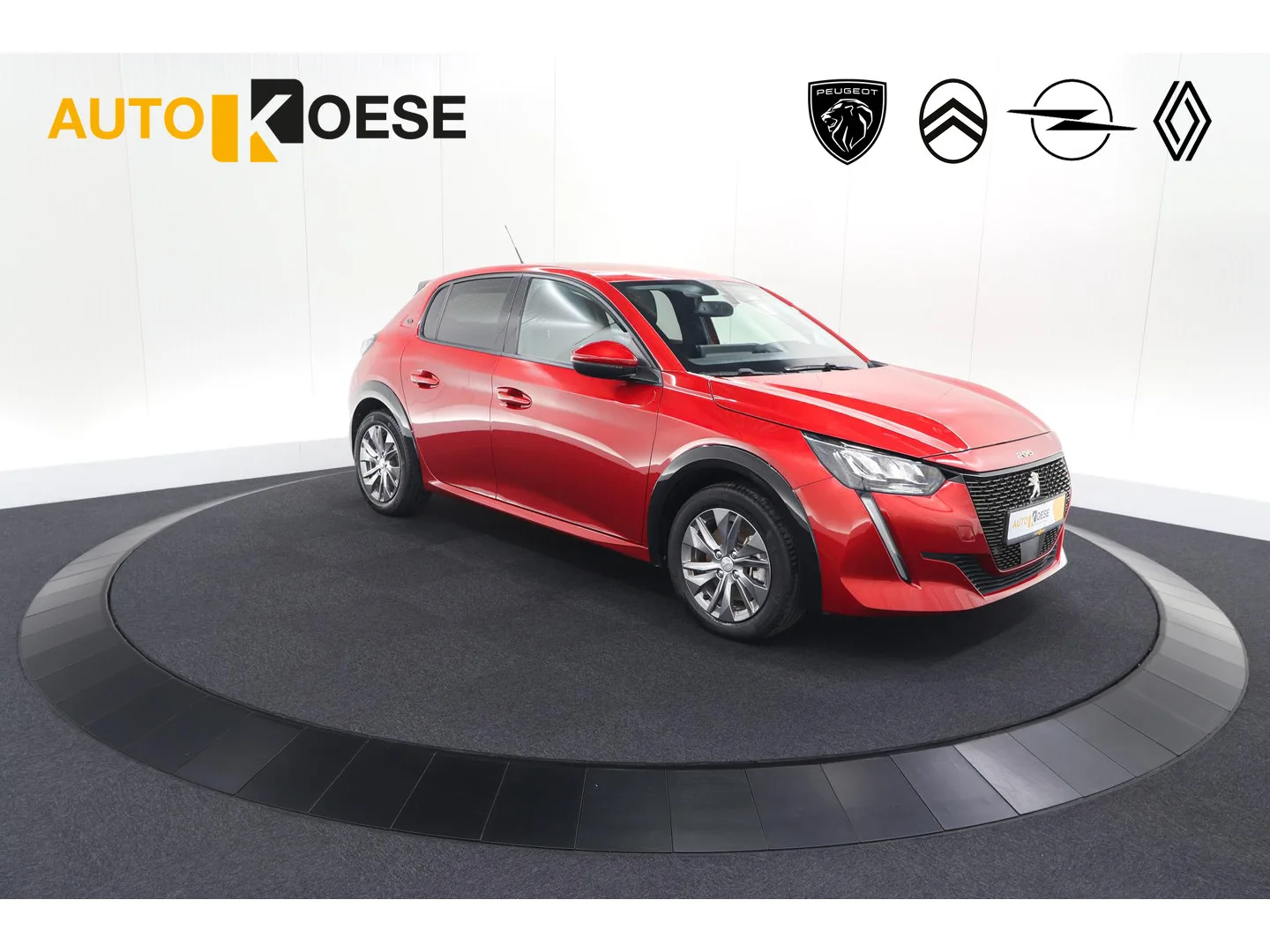 Peugeot e-208 (2022) — foto 1