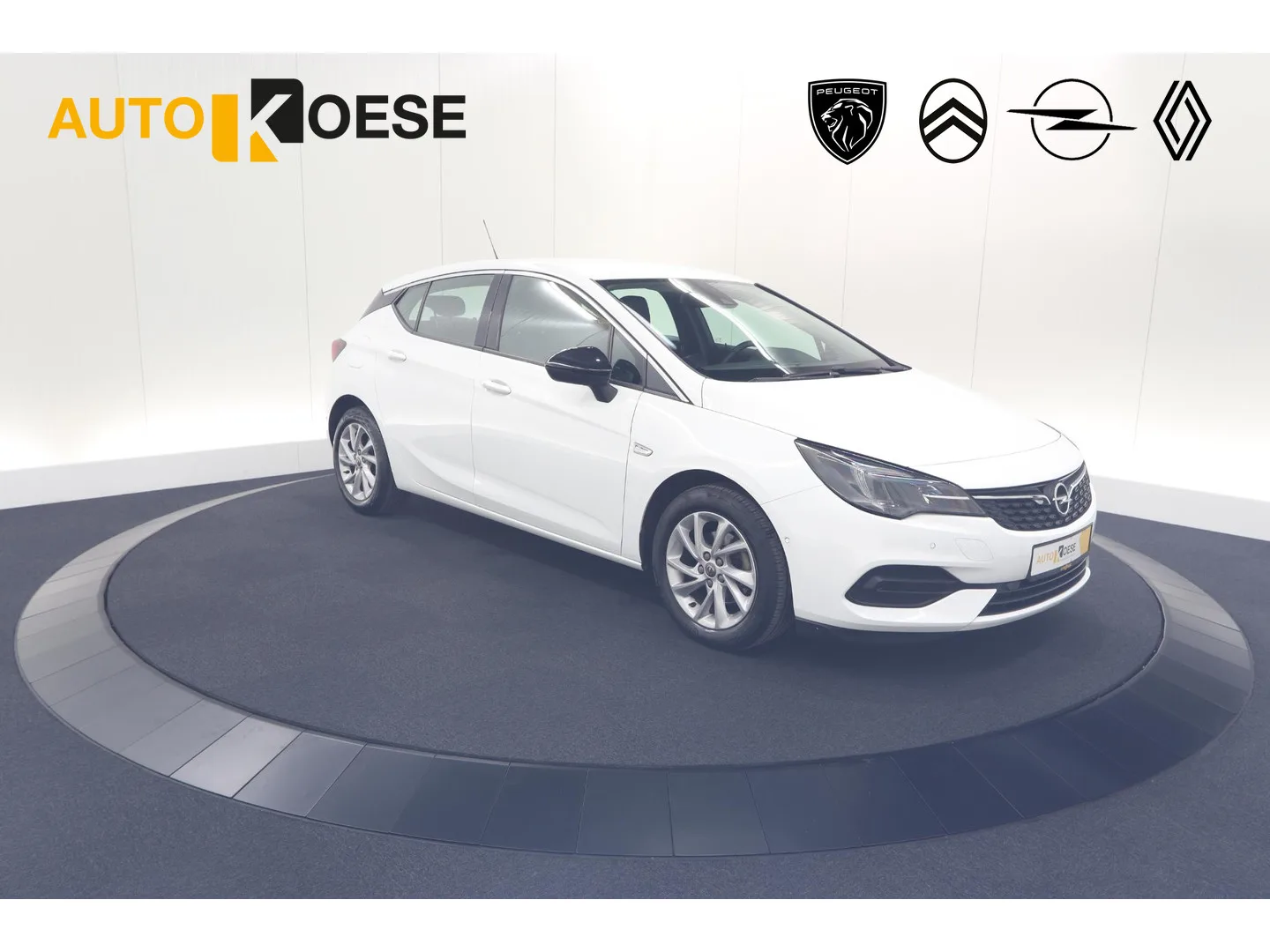 Opel Astra (2022) — foto 1