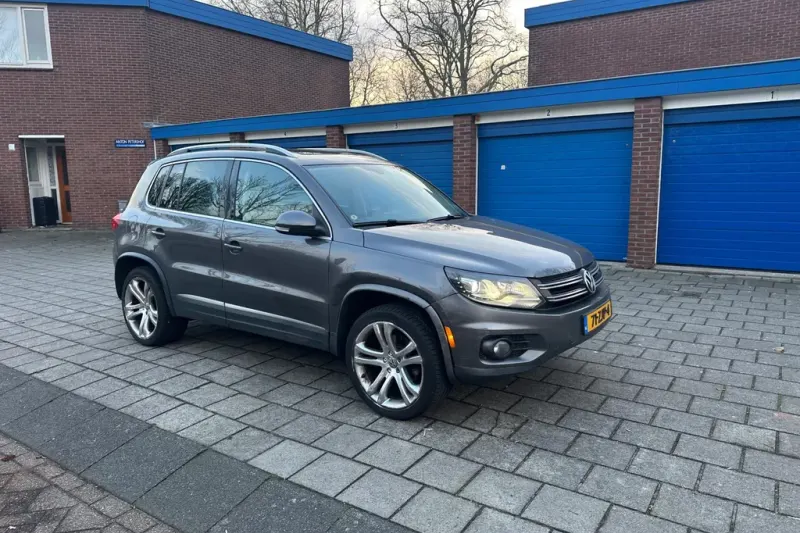 Volkswagen Tiguan (2012)