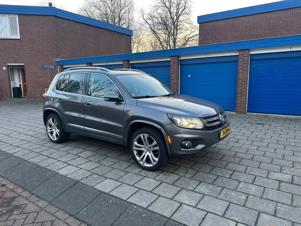 Volkswagen Tiguan (2012) — foto 1