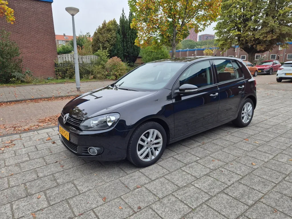 Volkswagen Golf (2010) — foto 1