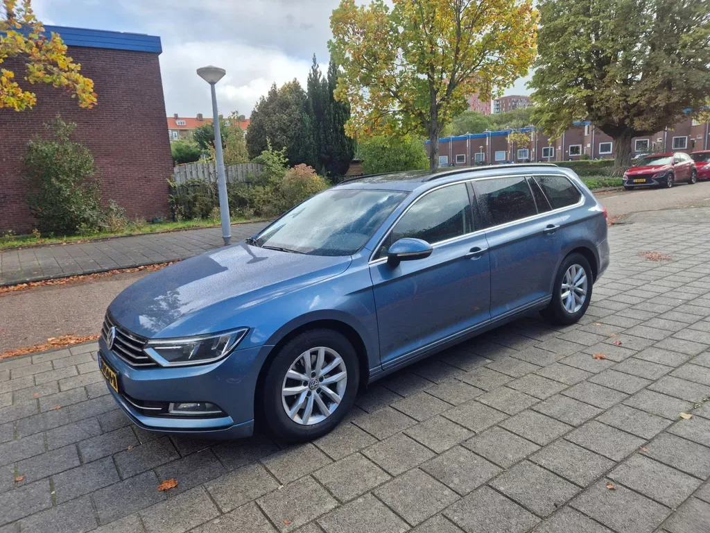 Volkswagen Passat (2015) — foto 1
