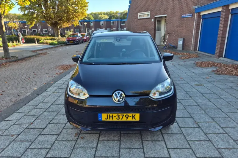 Volkswagen Up! (2016)