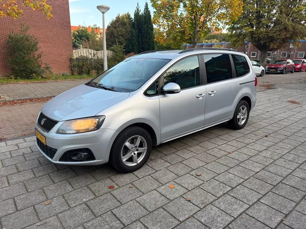 SEAT Alhambra (2011) — foto 1