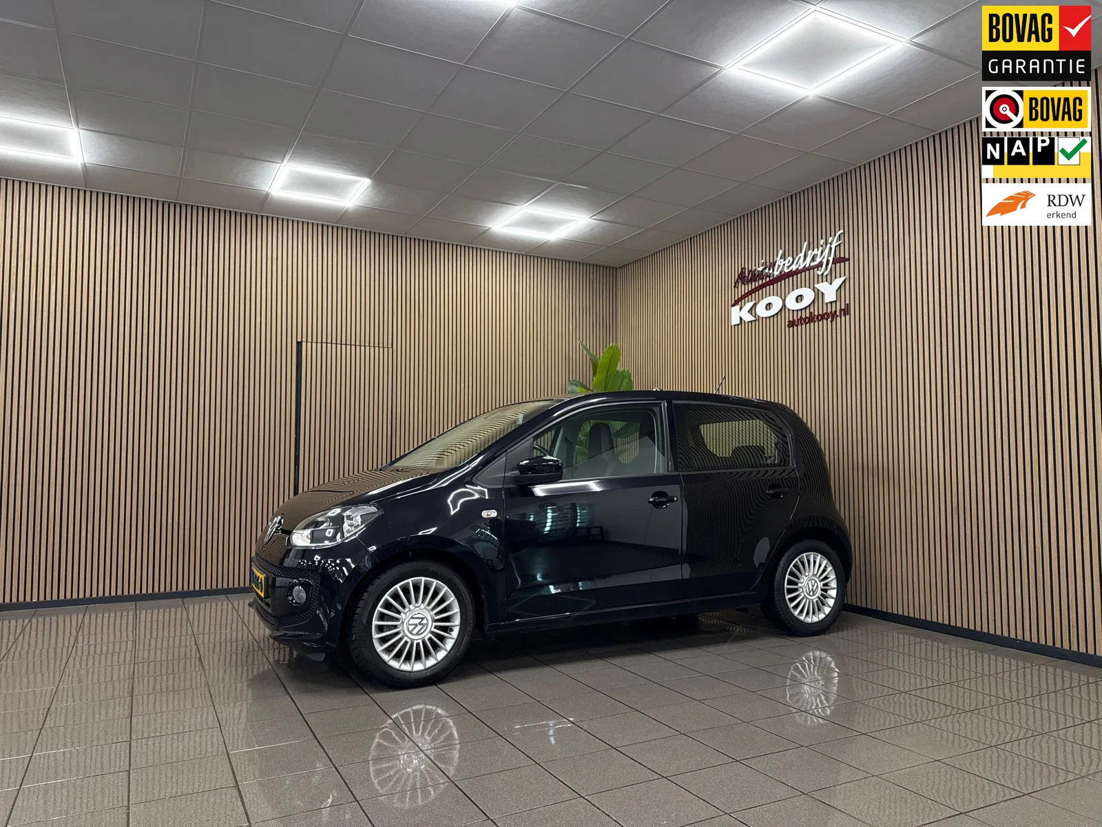 Volkswagen Up! (2016) — foto 1