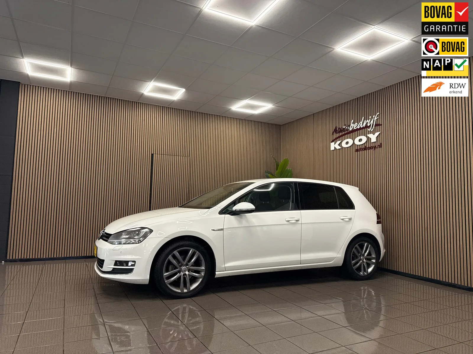 Volkswagen Golf (2015) — foto 1