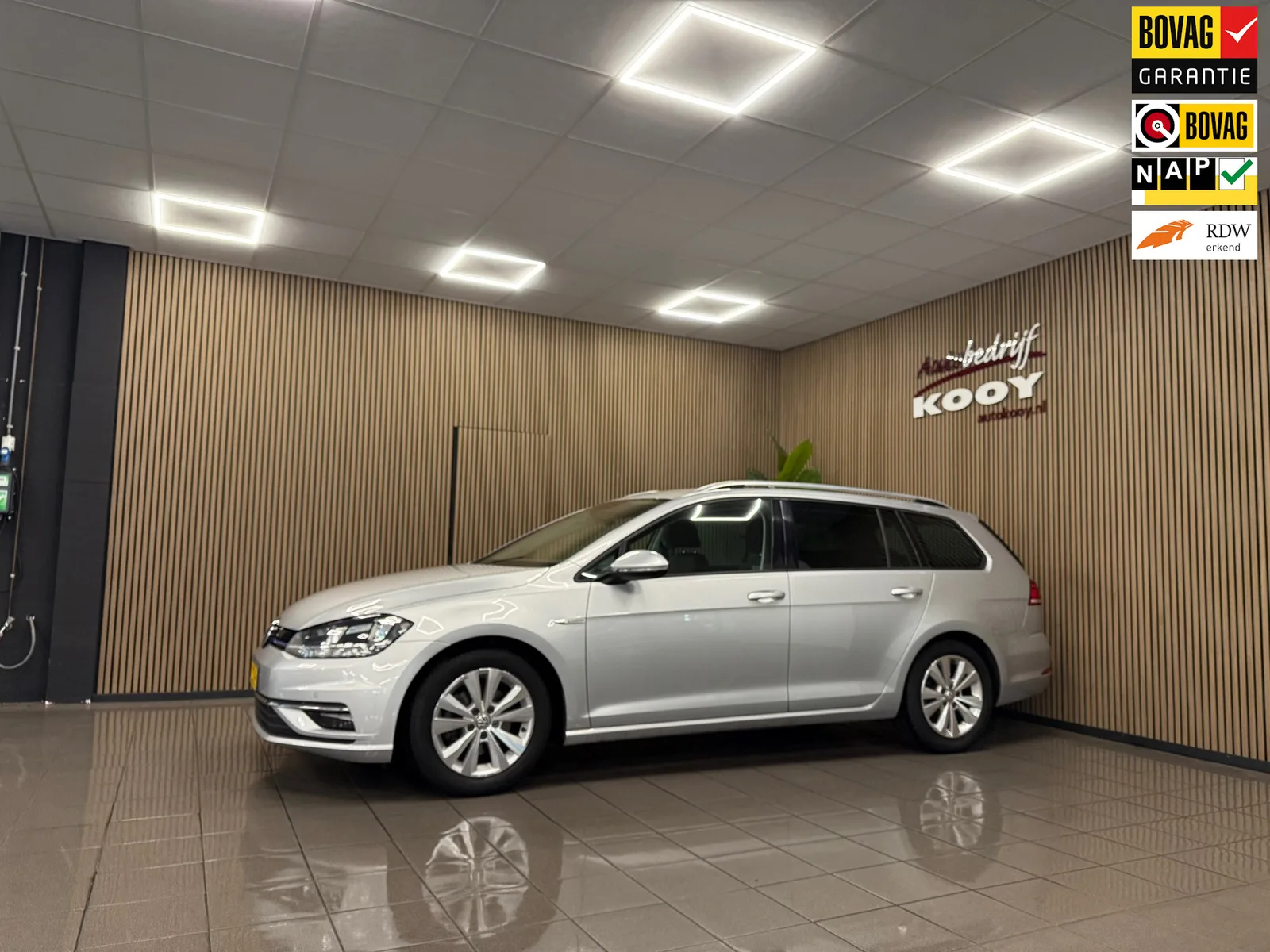 Volkswagen Golf (2018) — foto 1
