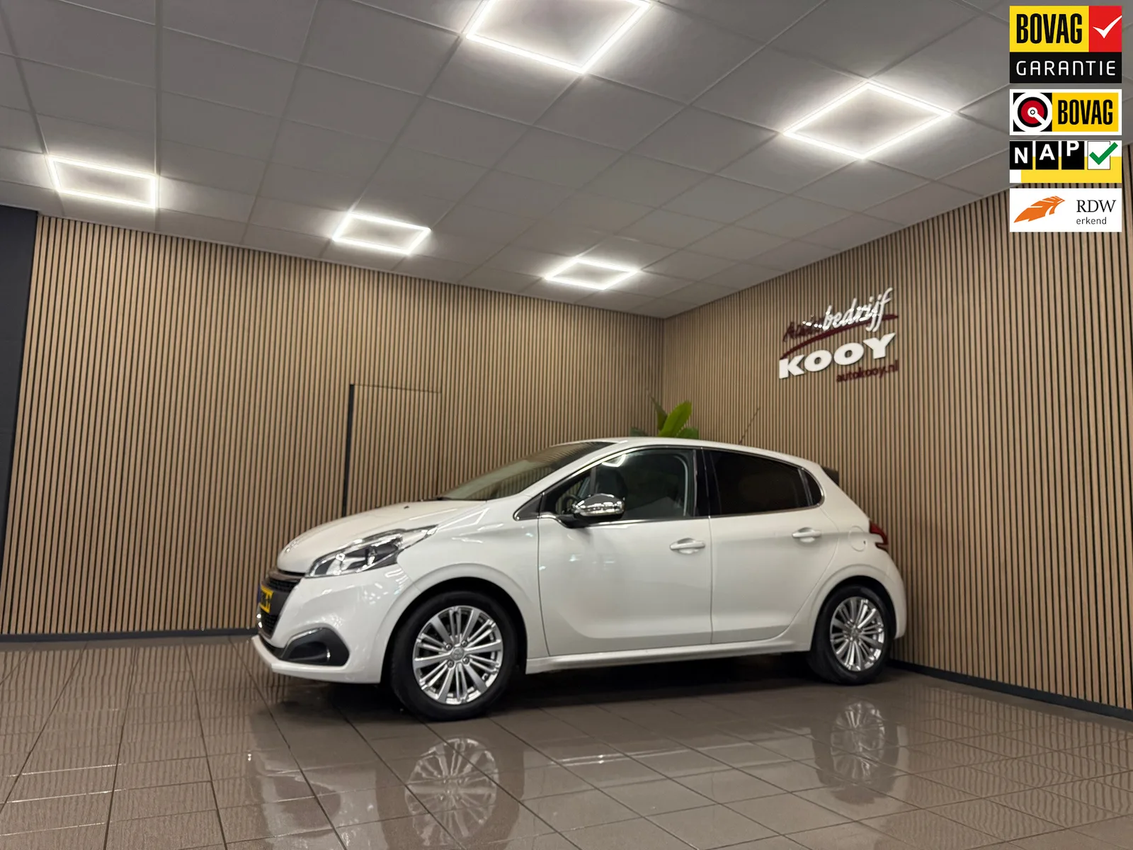 Peugeot 208 (2017) — foto 1