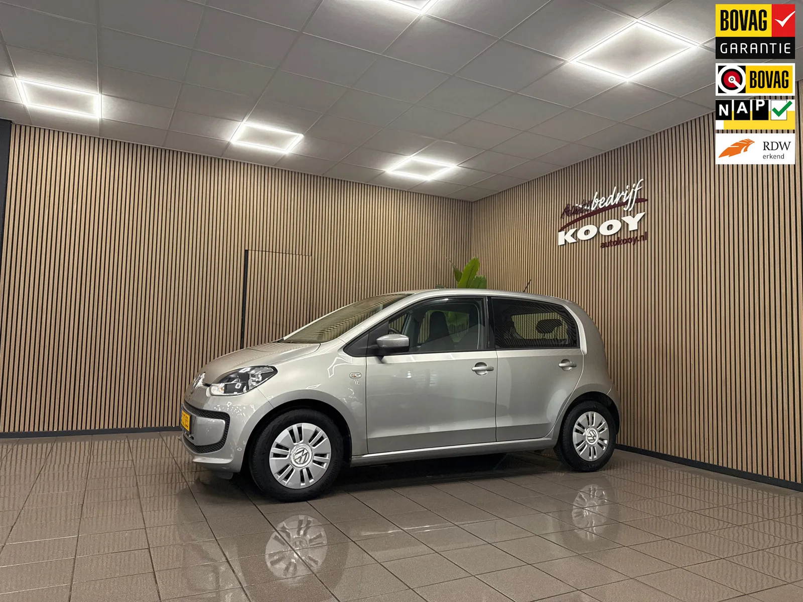 Volkswagen Up! (2014) — foto 1