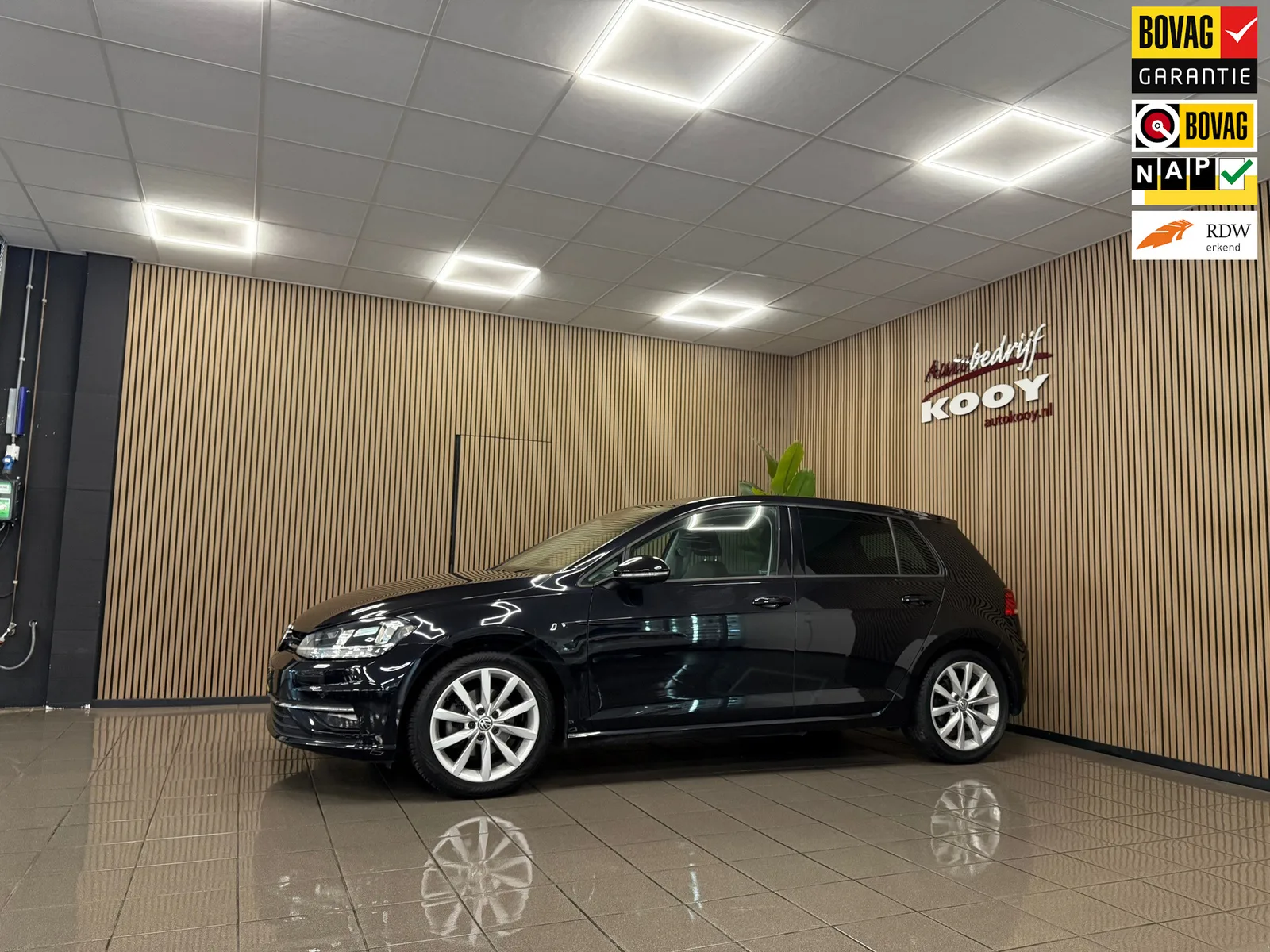 Volkswagen Golf (2018) — foto 1