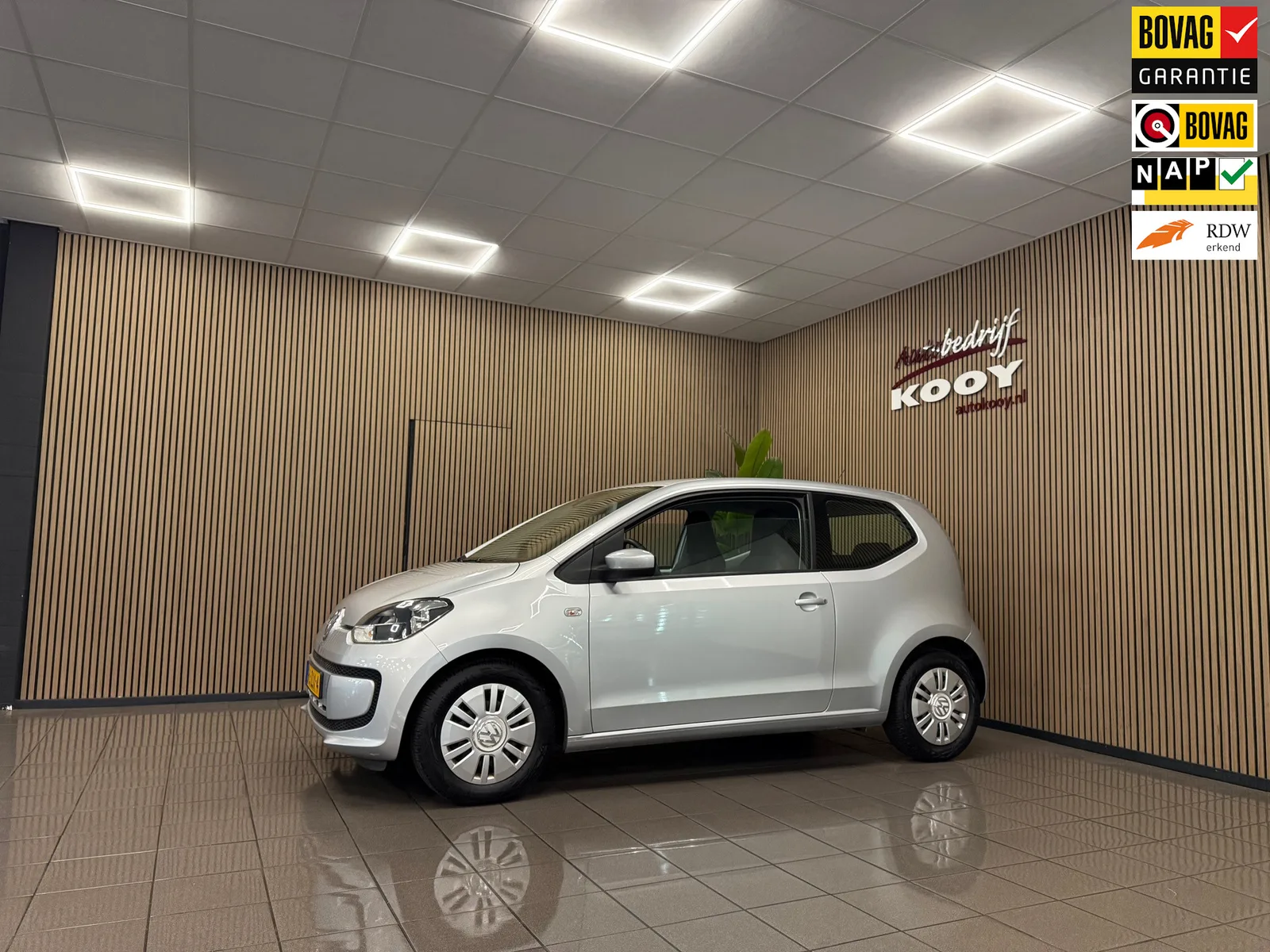 Volkswagen Up! (2013) — foto 1