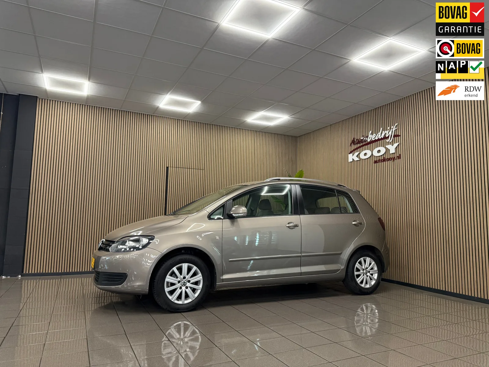 Volkswagen Golf (2011) — foto 1