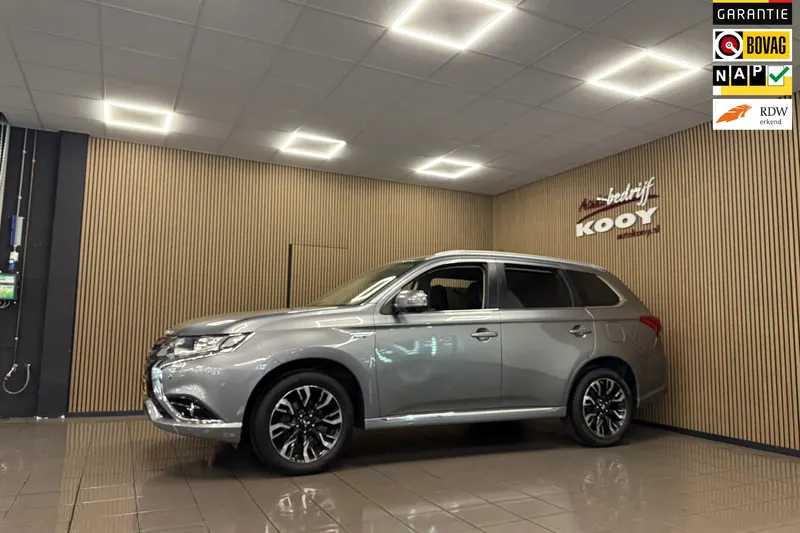 Mitsubishi Outlander (2016)