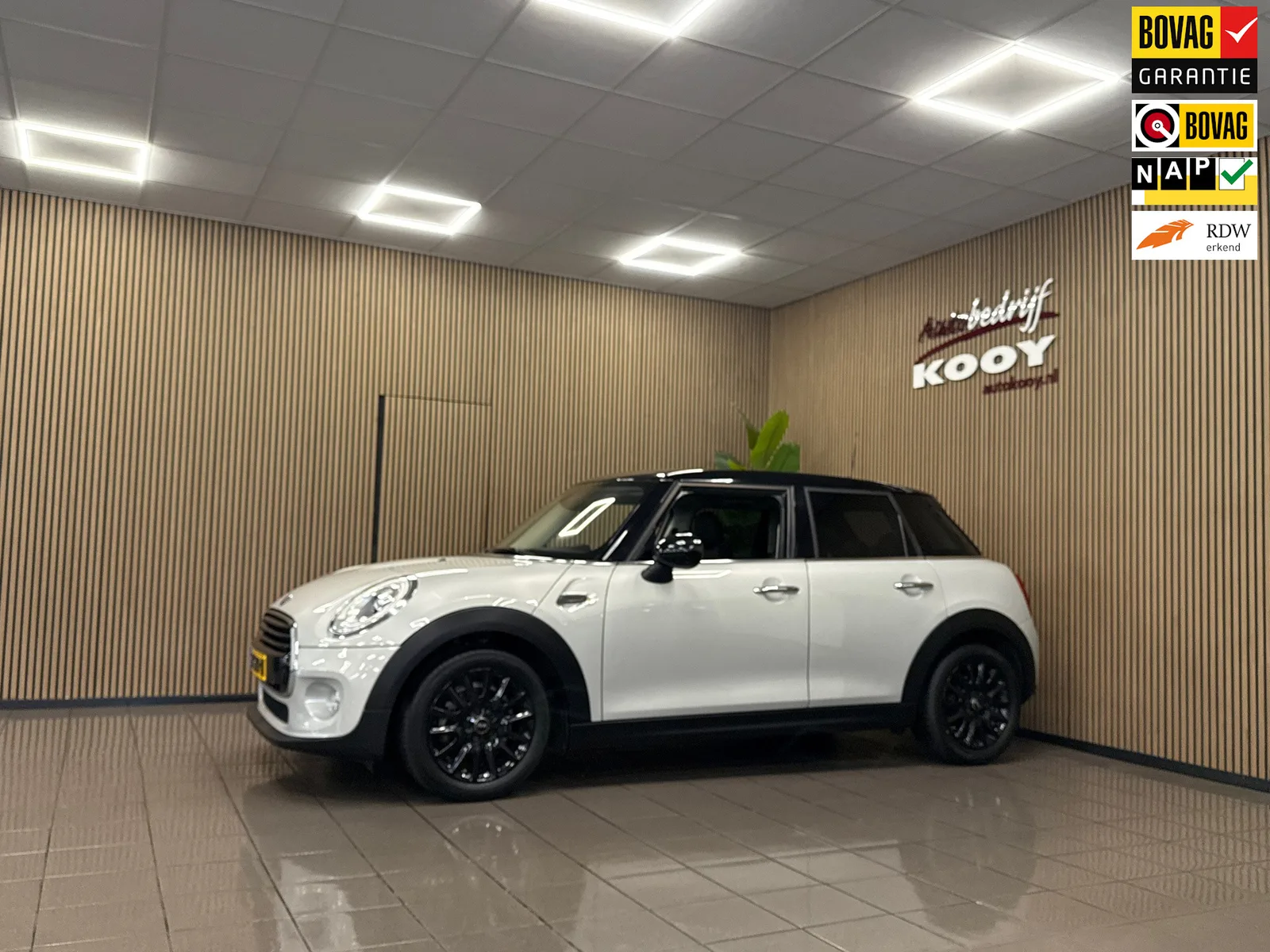 MINI Cooper (2018) — foto 1