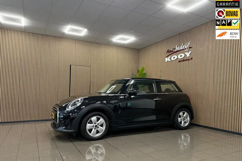 MINI Cooper (2021)