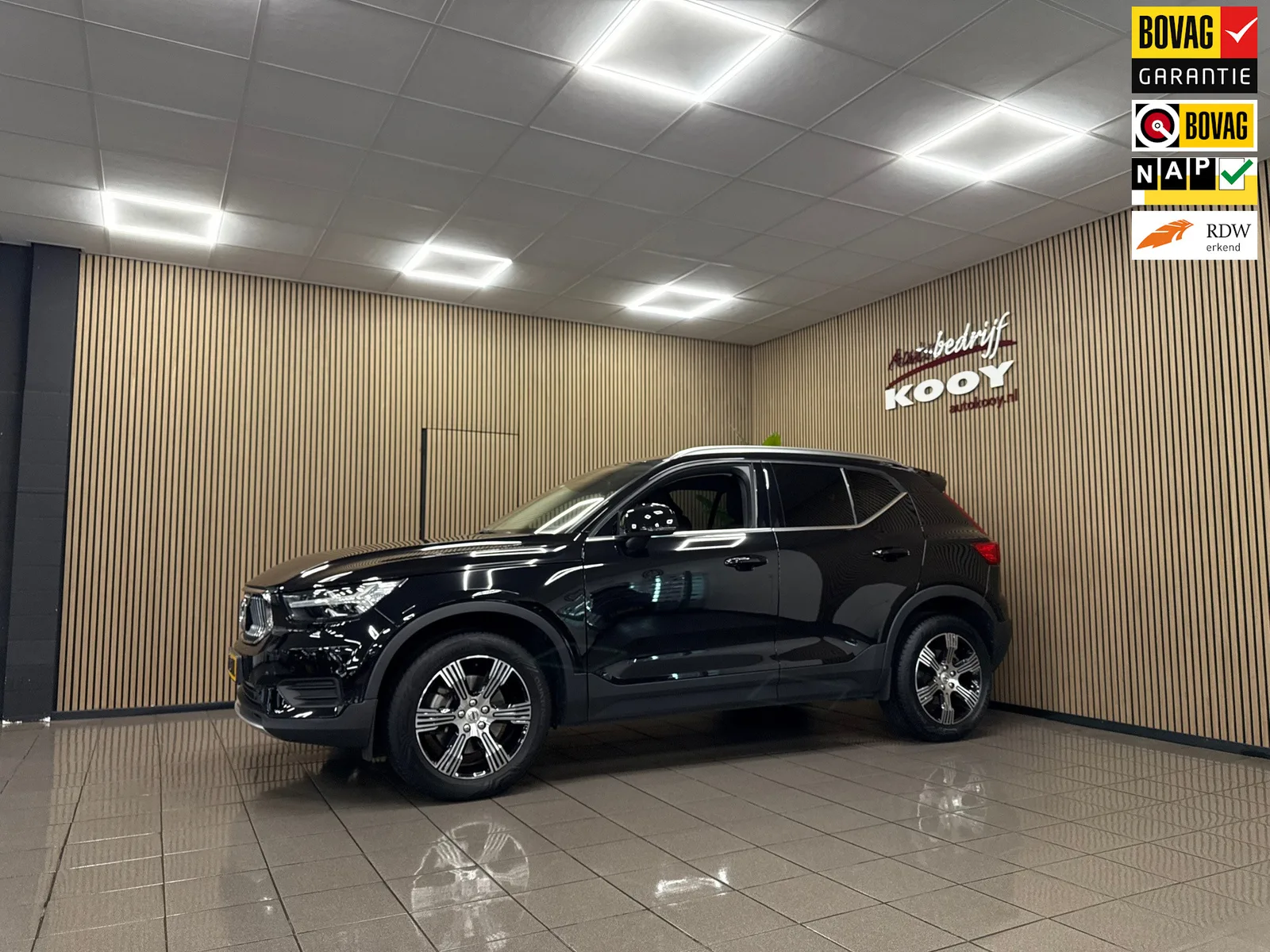 Volvo XC40 (2022) — foto 1
