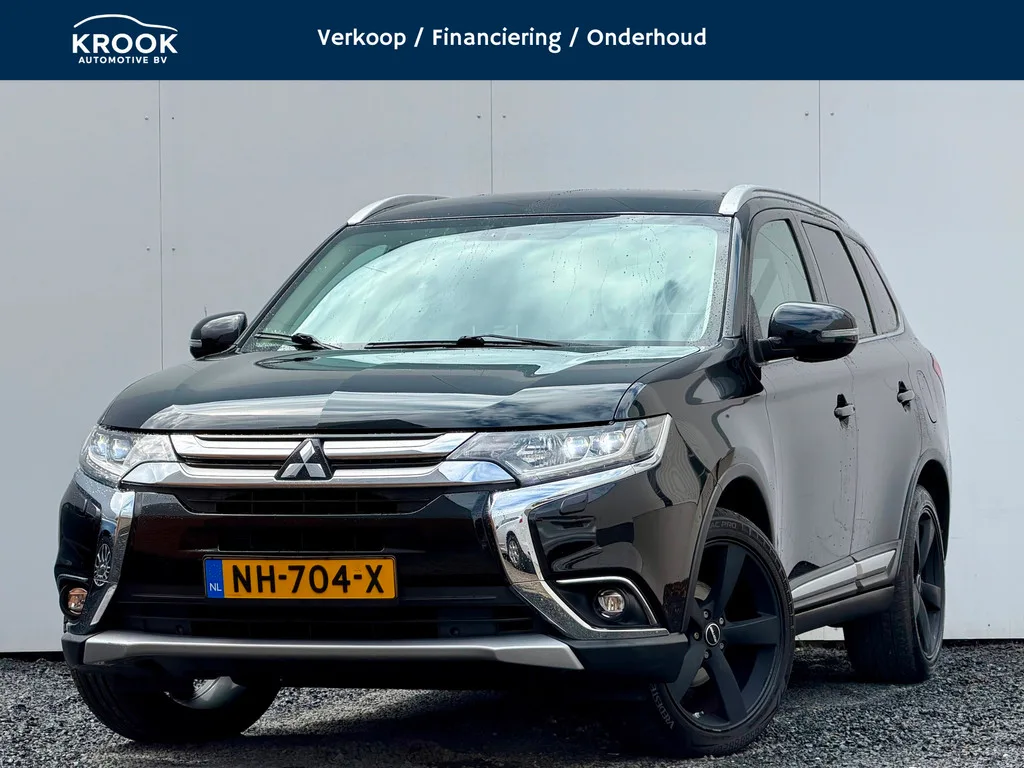 Mitsubishi Outlander (2017) — foto 1