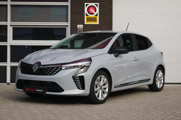 Renault Clio (2024) — foto 1