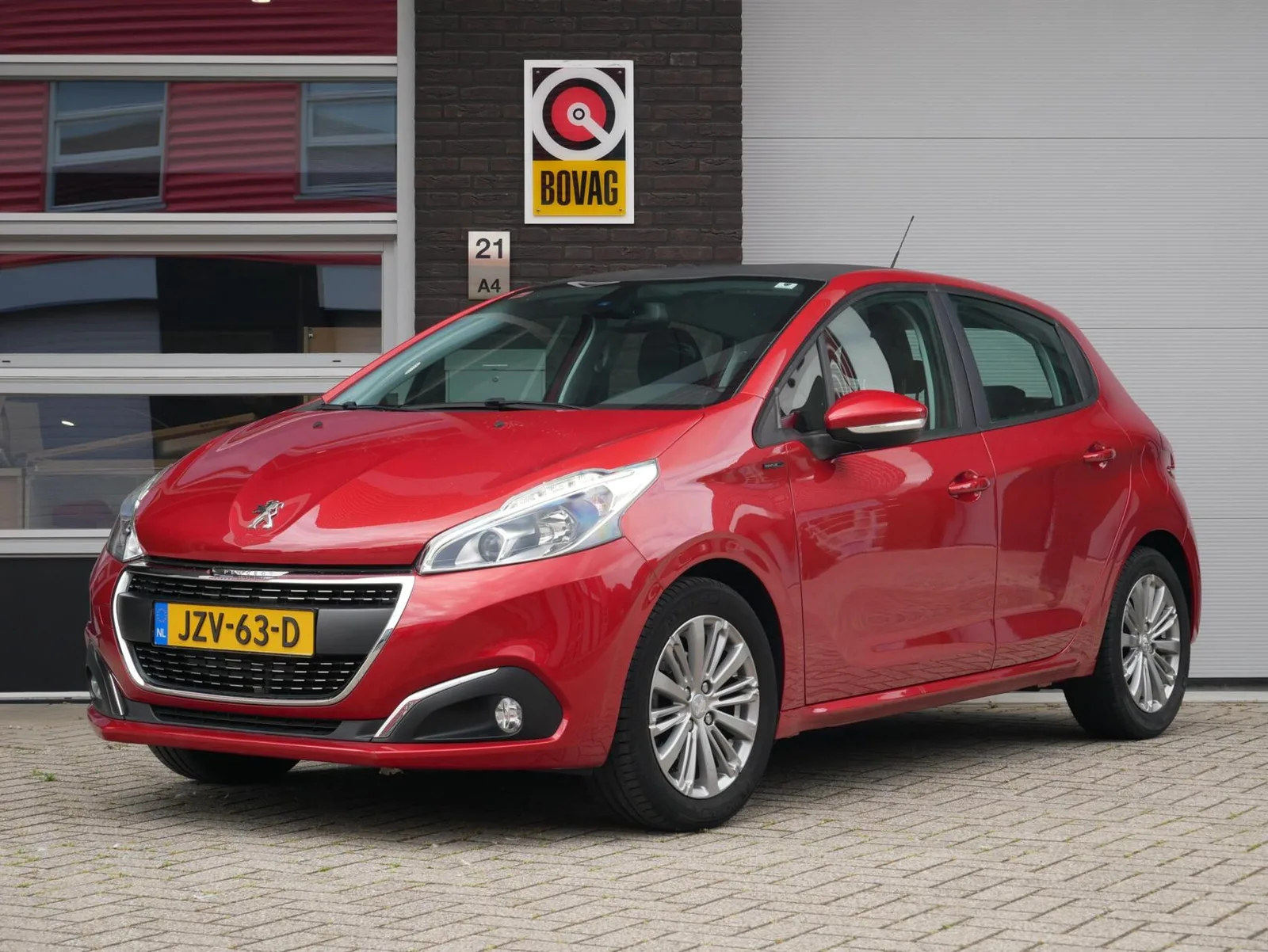Peugeot 208 (2019) — foto 1