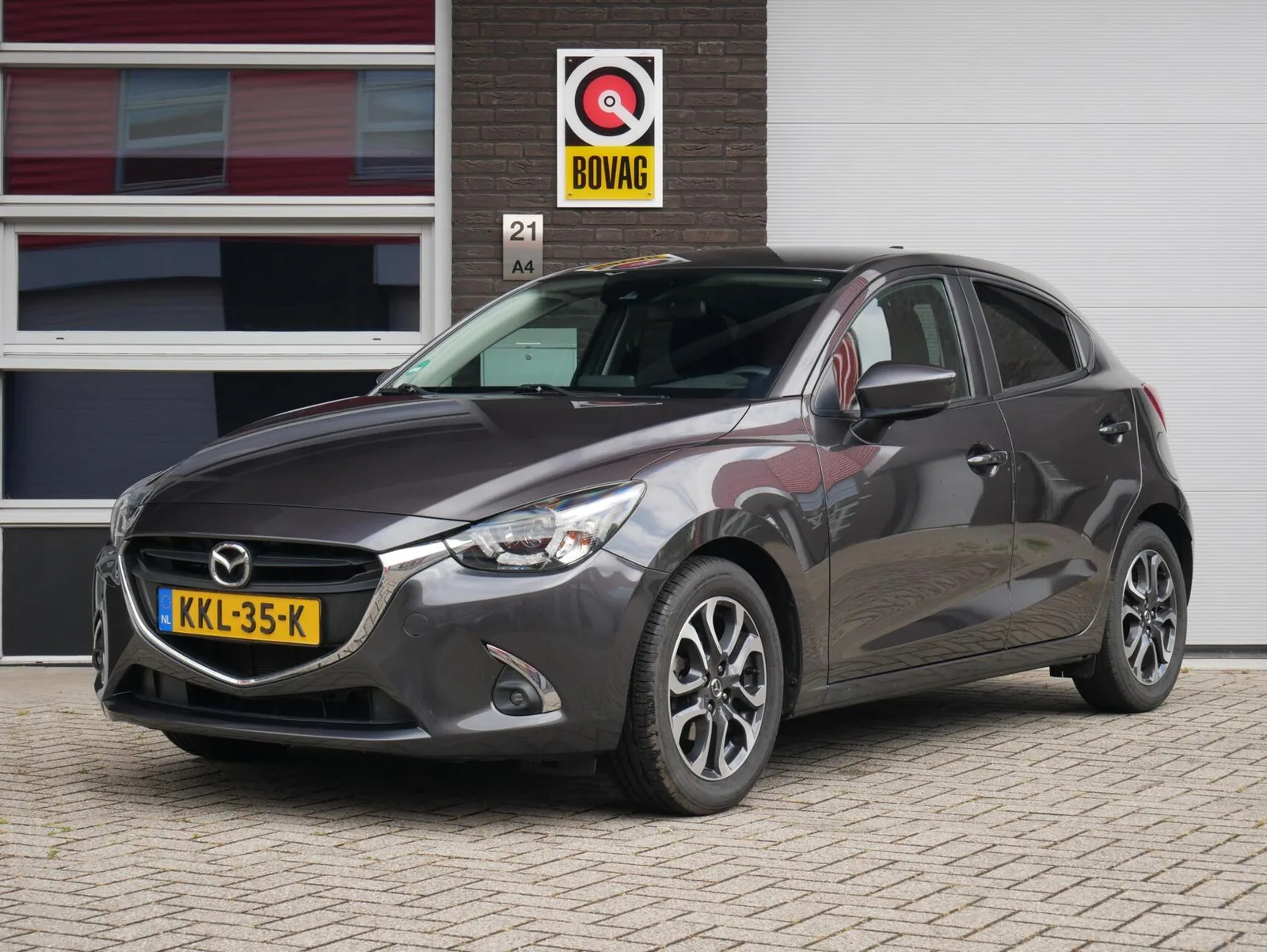 Mazda 2 (2017) — foto 1