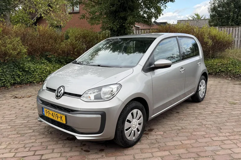 Volkswagen Up! (2017)