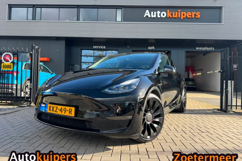 Tesla Model Y (2022)