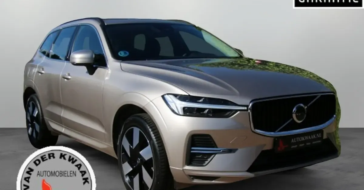 Volvo XC60 (2023) — foto 1