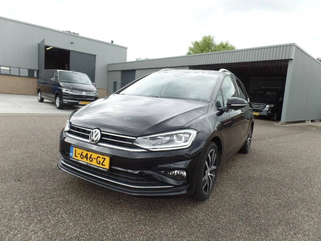 Volkswagen Golf Sportsvan (2018) — foto 1