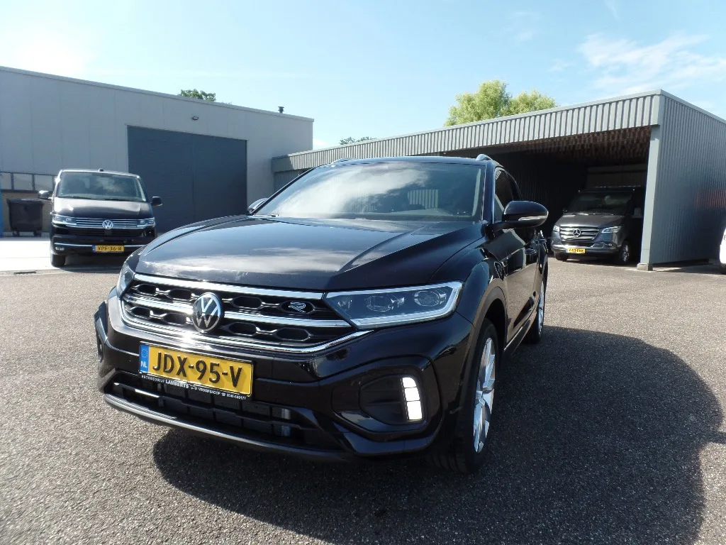 Volkswagen T-Roc (2025) — foto 1