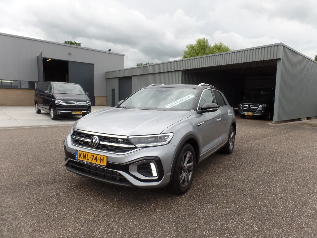 Volkswagen T-Roc (2025) — foto 1