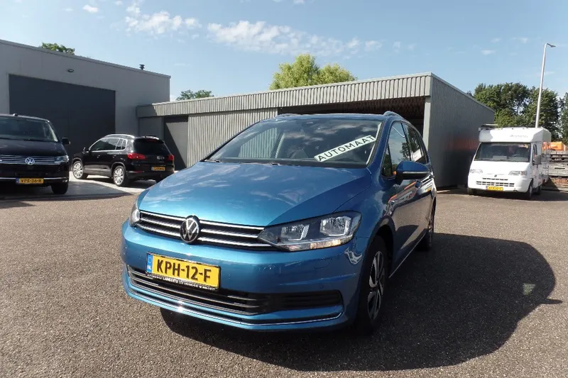 Volkswagen Touran (2023)