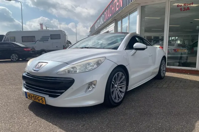 Peugeot RCZ (2011)