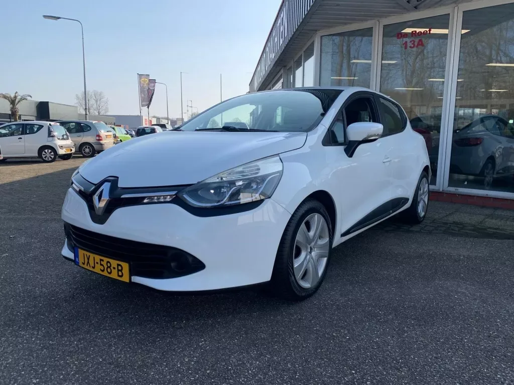 Renault Clio (2015) — foto 1