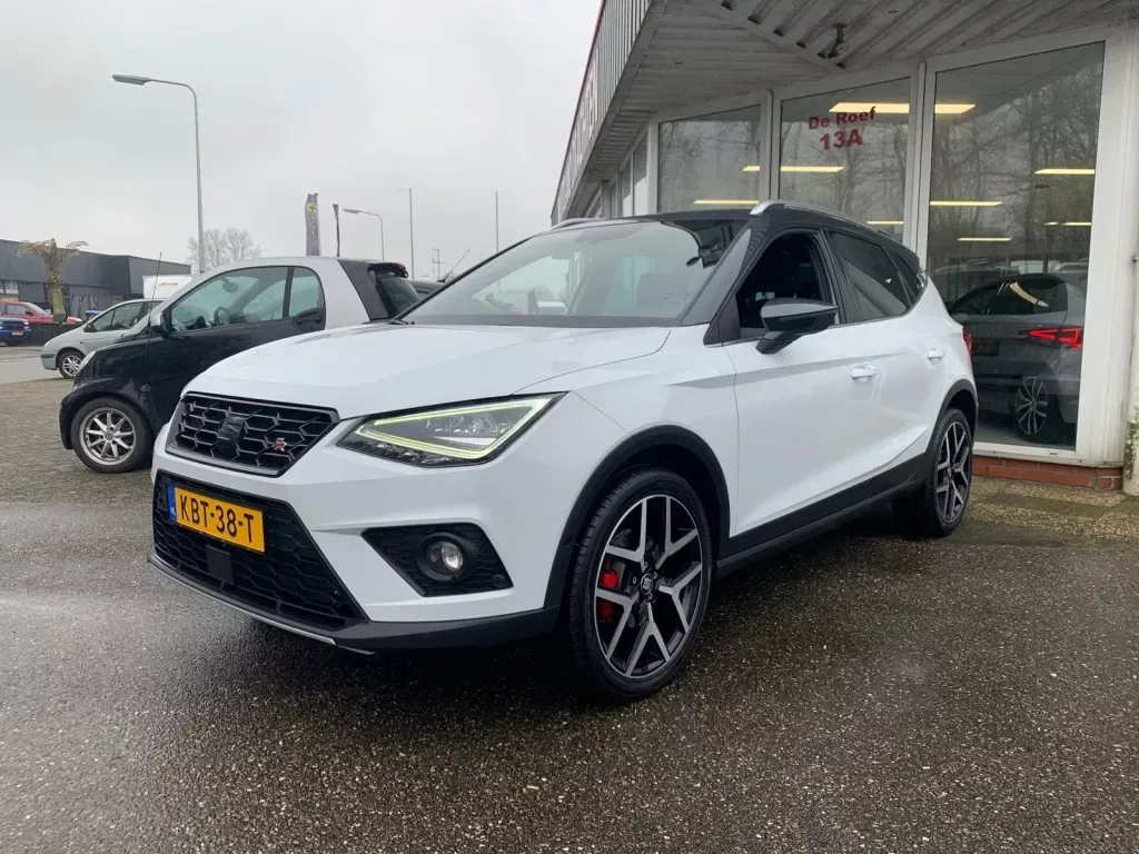 SEAT Arona (2019) — foto 1