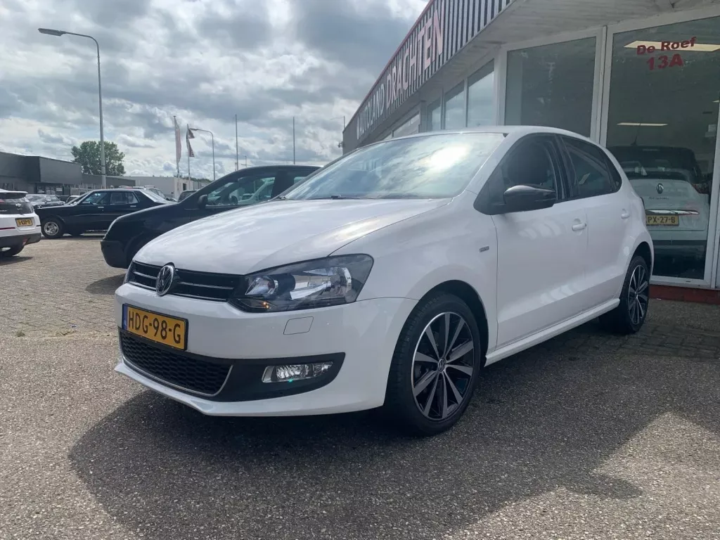 Volkswagen Polo (2013) — foto 1