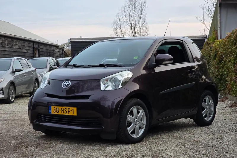Toyota iQ (2009)