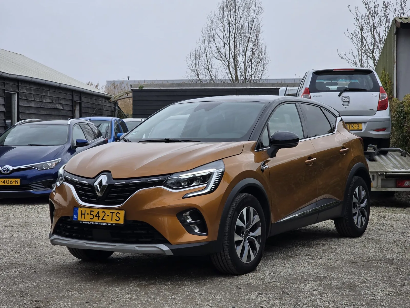 Renault Captur (2020) — foto 1