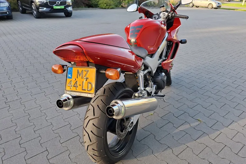 Honda VTR 1000 F Firestorm (1999)