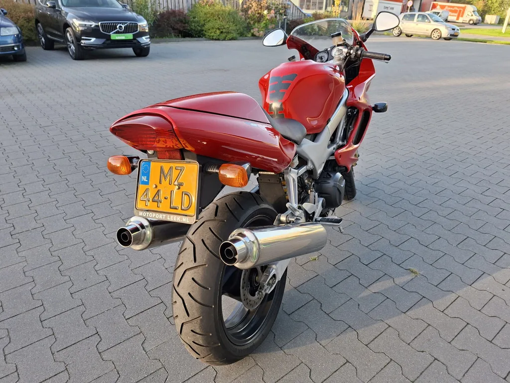 Honda VTR 1000 F Firestorm (1999) — foto 1