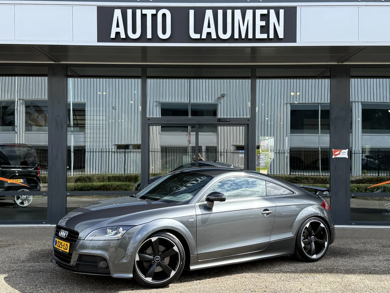 Audi TT (2014) — foto 1