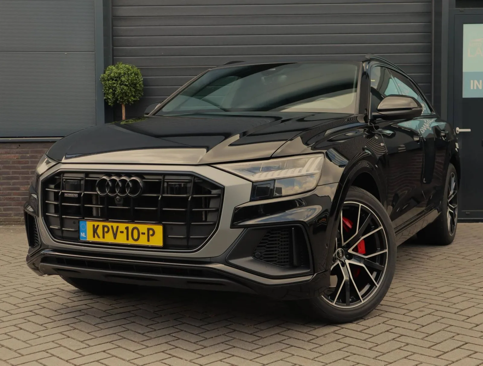 Audi Q8 (2022) — foto 1