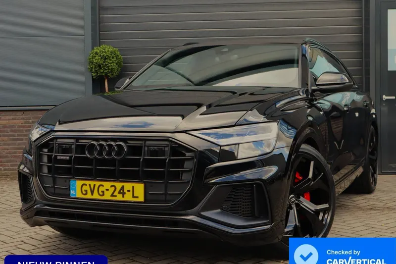 Audi Q8 (2021)
