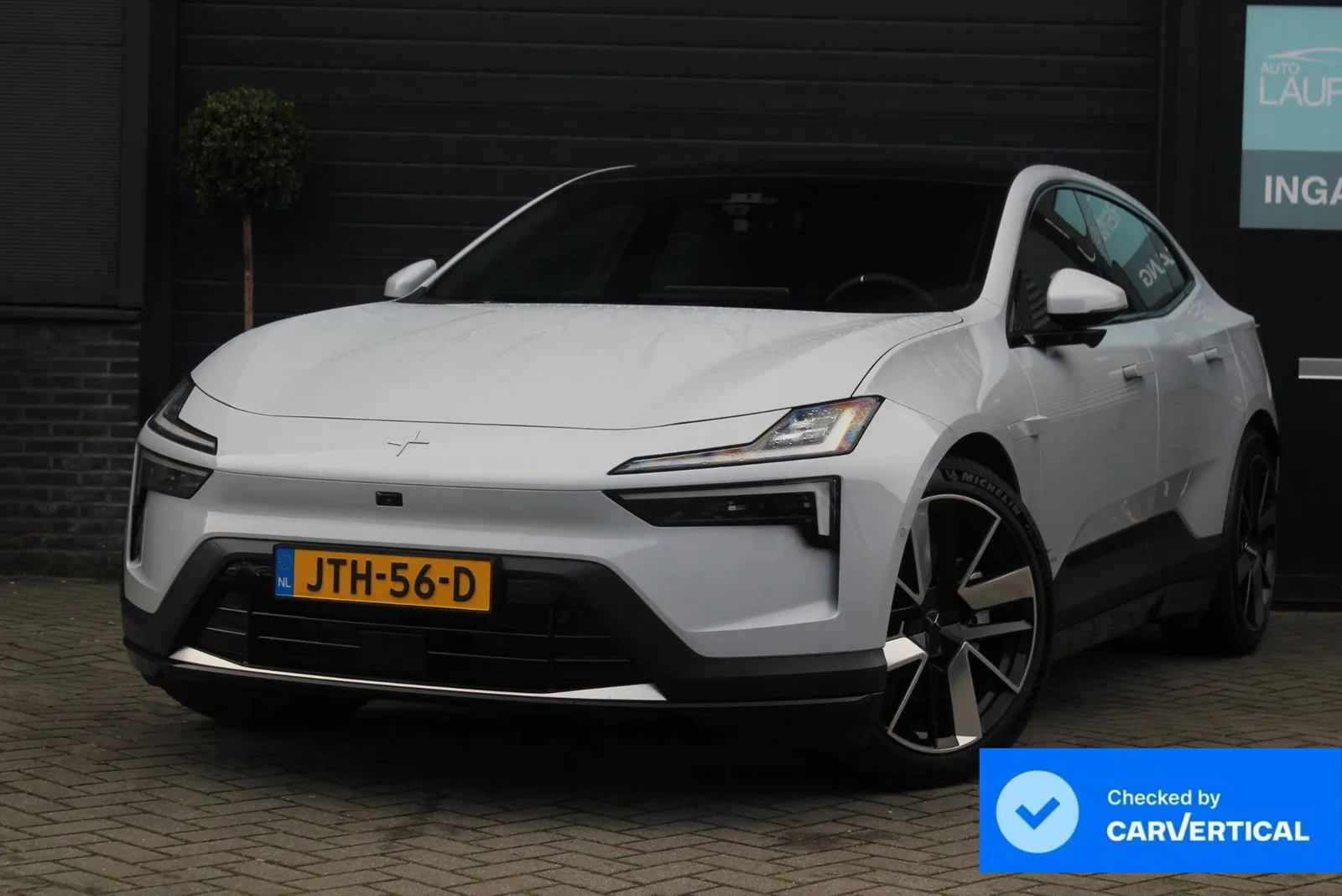 Polestar 4 (2025) — foto 1