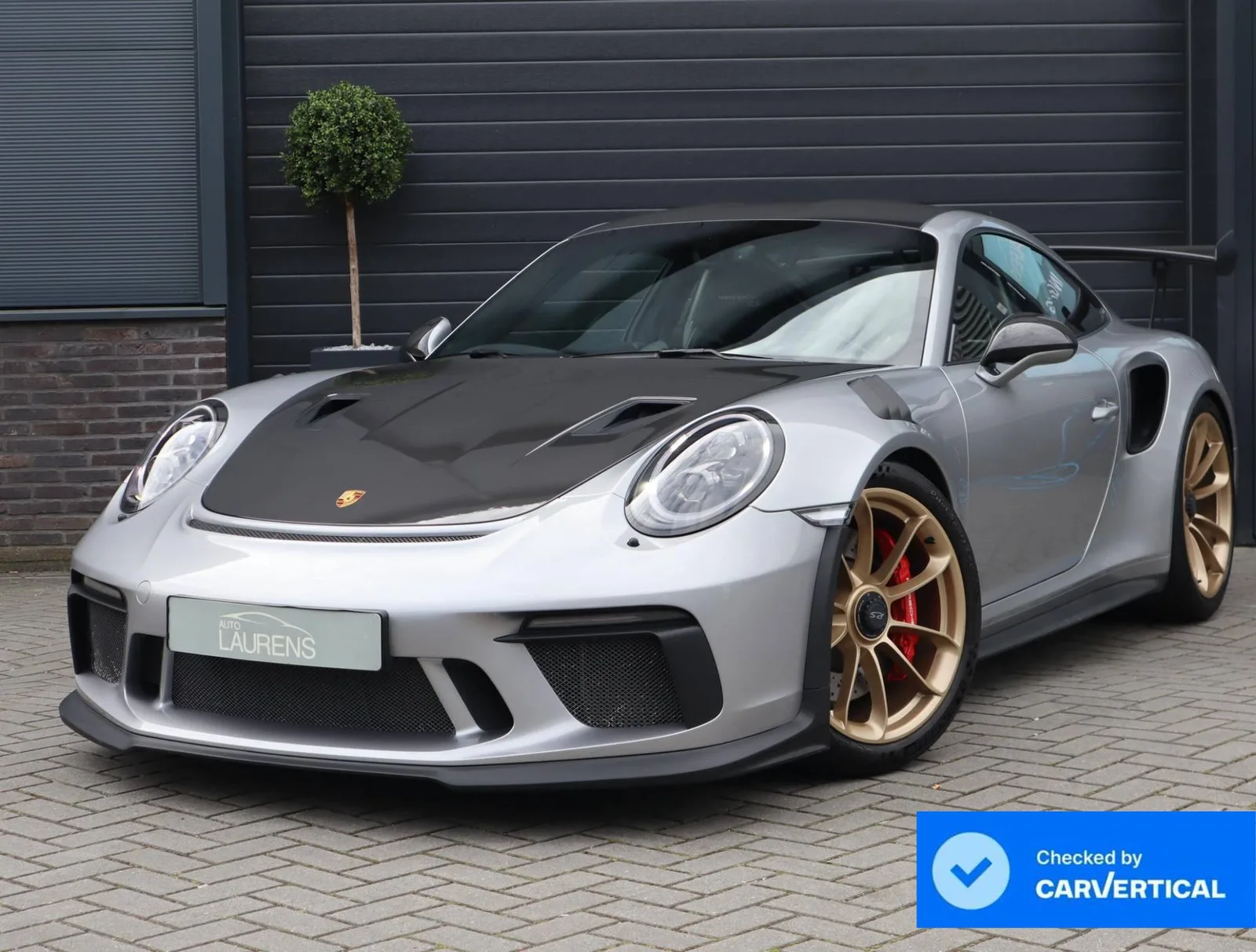 Porsche 911 (2020) — foto 1
