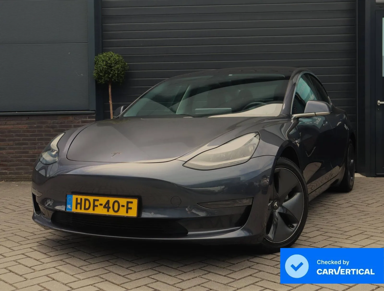 Tesla Model 3 (2019) — foto 1
